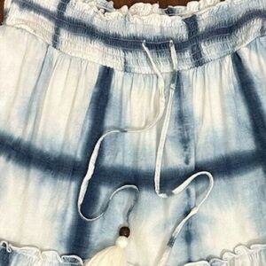 Pilcro Anthropologie Tiered Tie Dye Mini Skirt
Blue White Pull On Size M